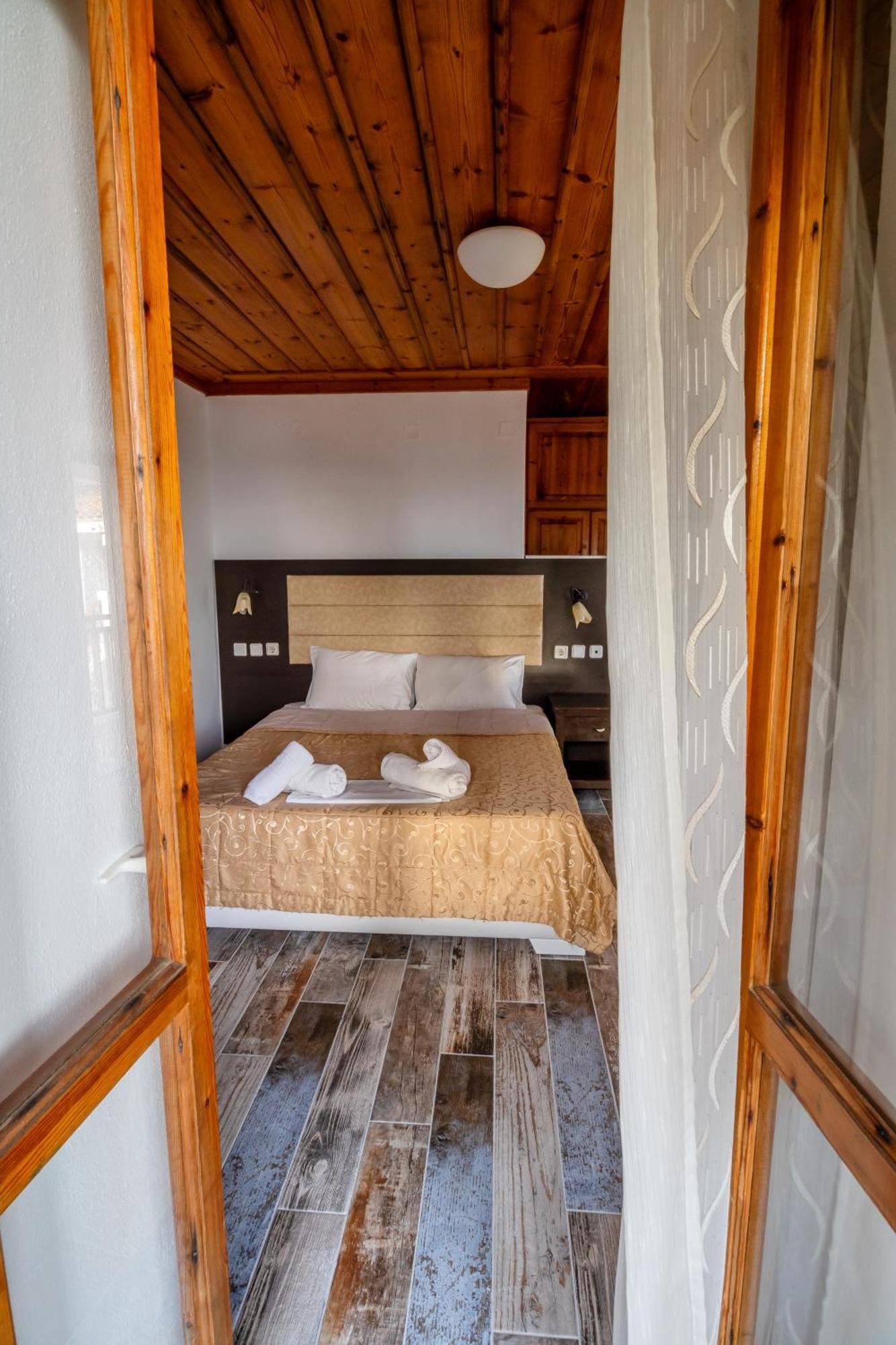 Hotel Kokkino Nero ภายนอก รูปภาพ