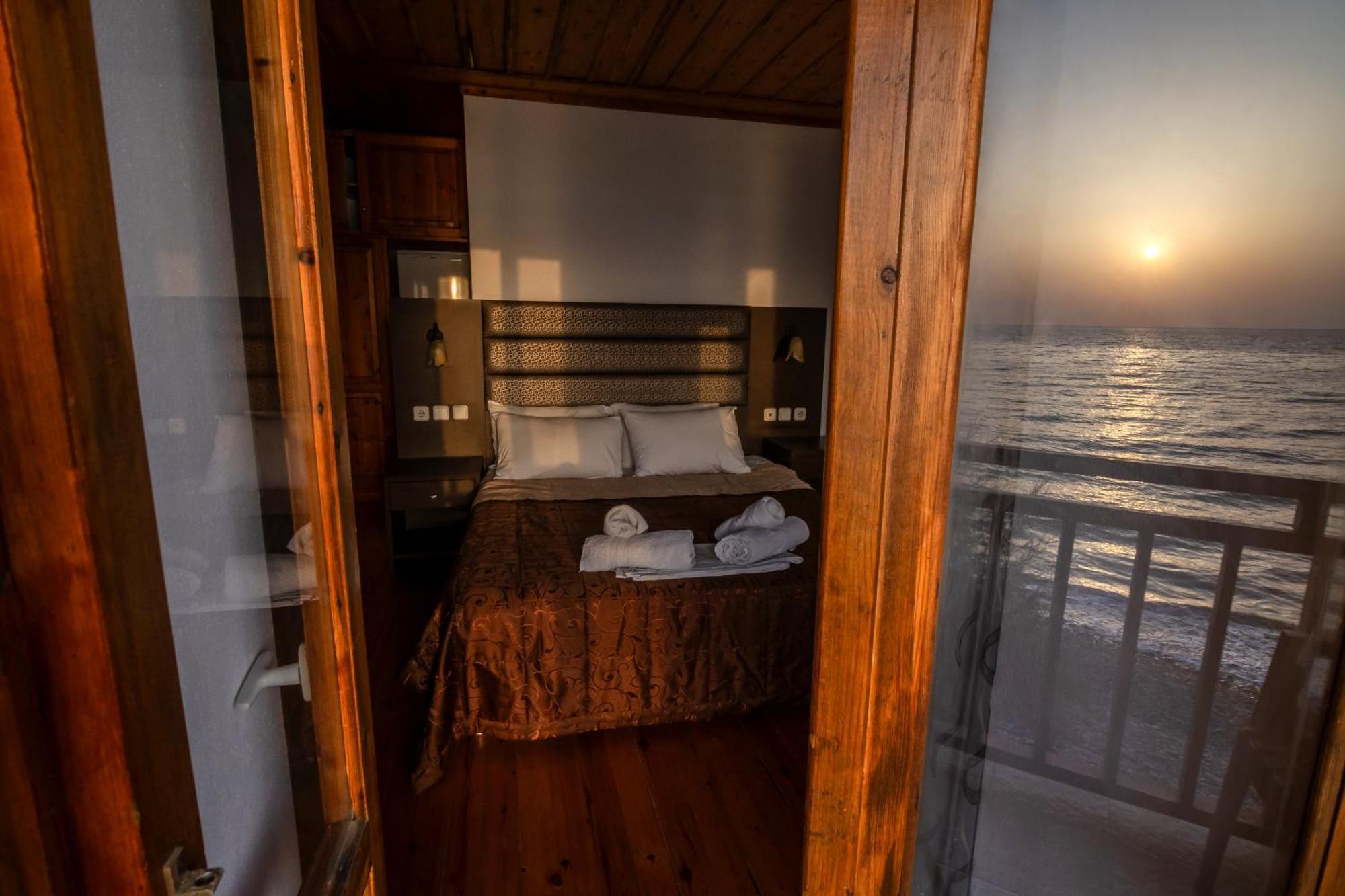Hotel Kokkino Nero ภายนอก รูปภาพ