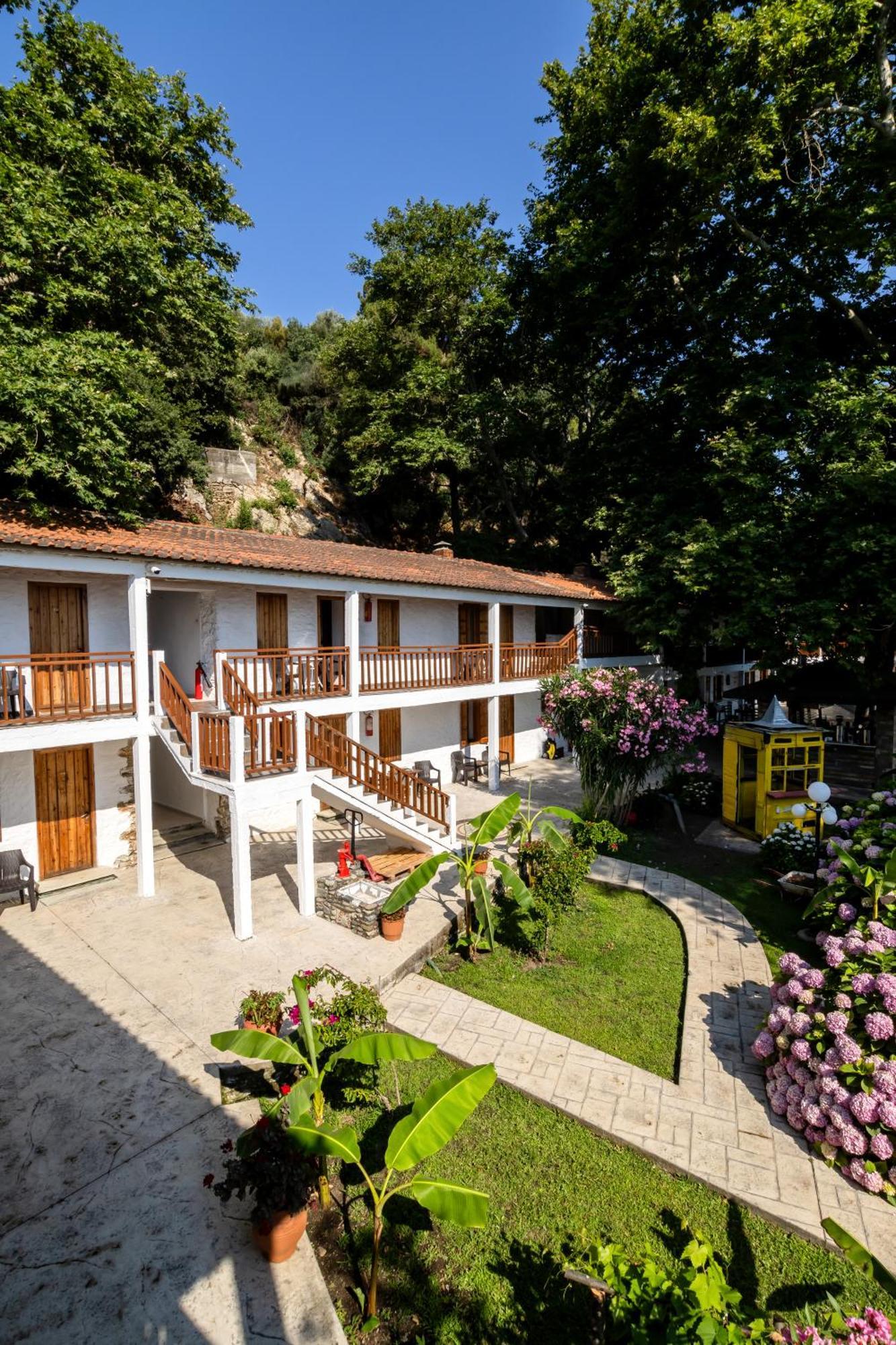 Hotel Kokkino Nero ภายนอก รูปภาพ