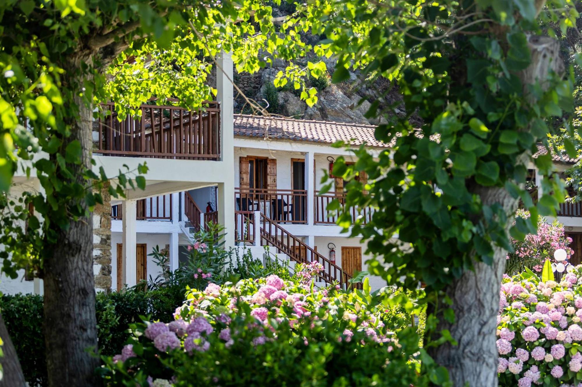 Hotel Kokkino Nero ภายนอก รูปภาพ
